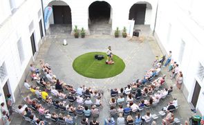 Pflasterspektakel 2016 im Linzer Bischofshof