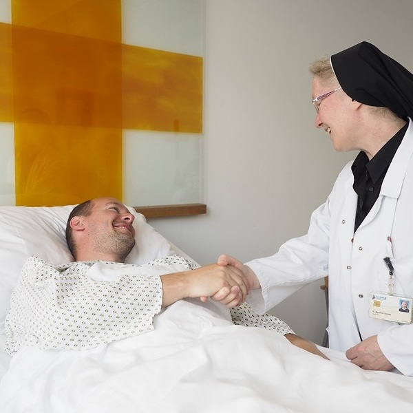 Gespräch am Krankenbett / Diözese Linz / Frauenkommission / Franz Litzlbauer