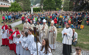 1200 Jungscharkinder und MinistrantInnen feierten am Kaleidio in Tirol Gottesdienst