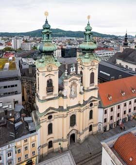 Linz-Ursulinenkirche: Sanierung der Fassade 
