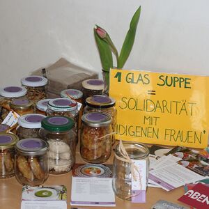 Auch der Bauernladen unterstützte die Aktion Familienfasttag und bot 'Suppe im Glas' an. 