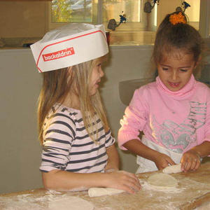 Kindergarten besucht Bäckerei