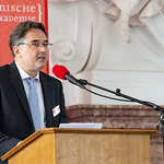 Dr. Philipp Davi